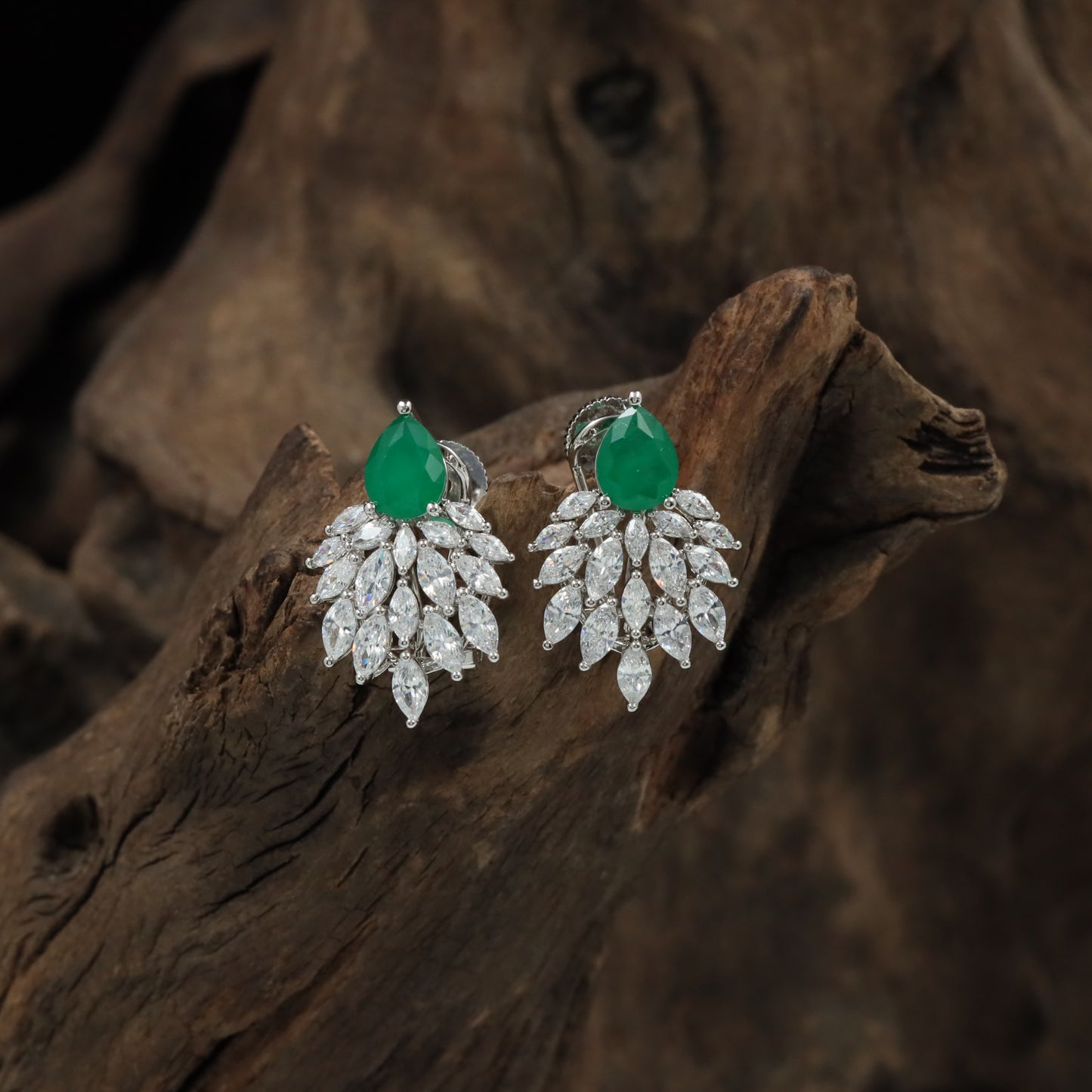 Keystone Leaf Rhodium Stud with Decorative Cluster Styling