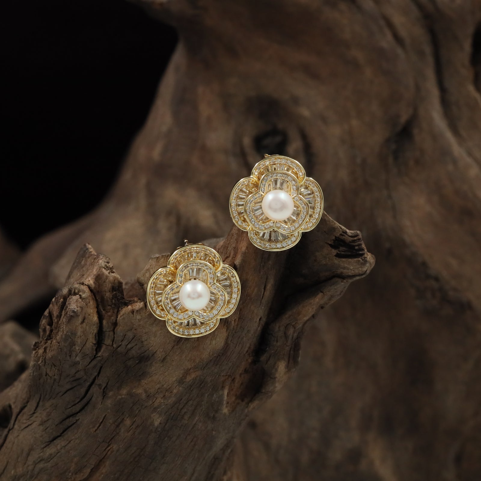 Blossom Stud with Pearl Centre Floral Styling