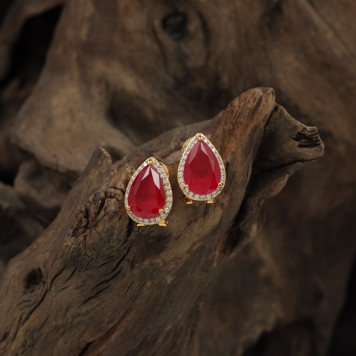 Pear Cut Halo Stud with Rounded Border Detailing