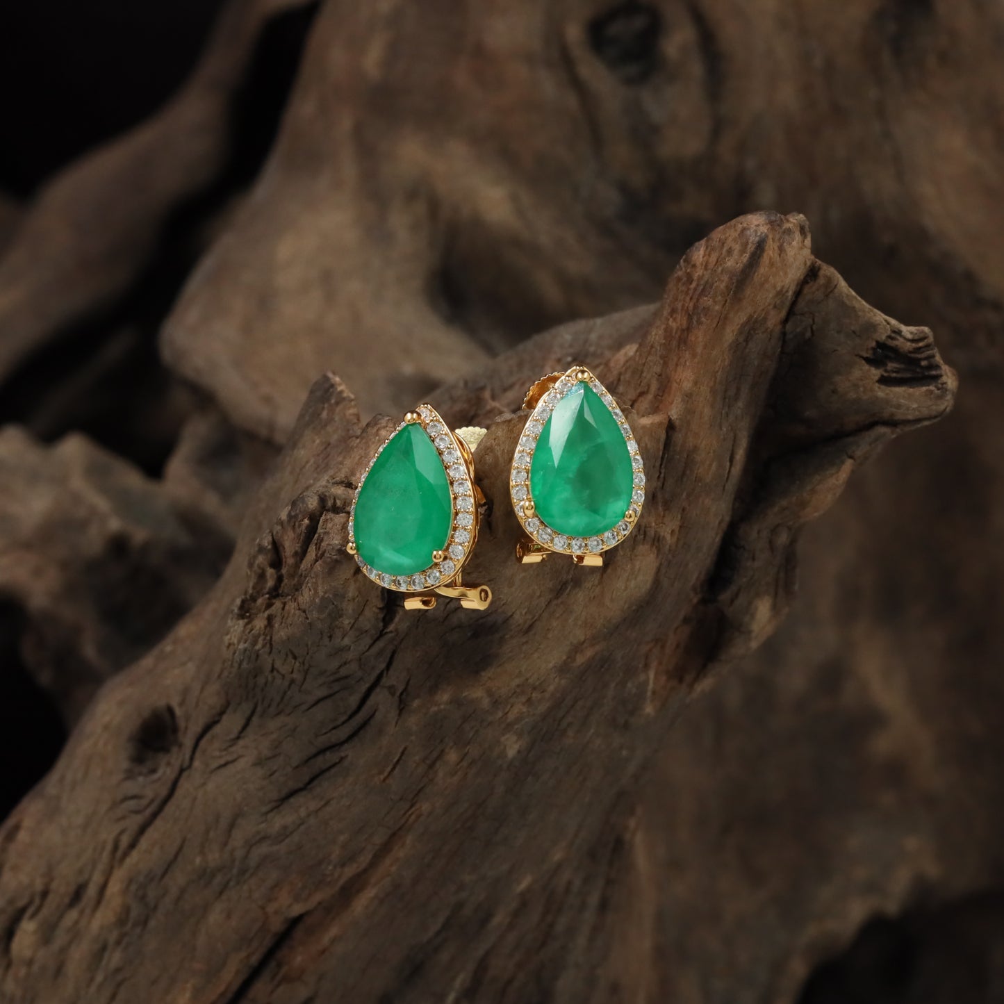 Pear Cut Halo Stud with Rounded Border Detailing