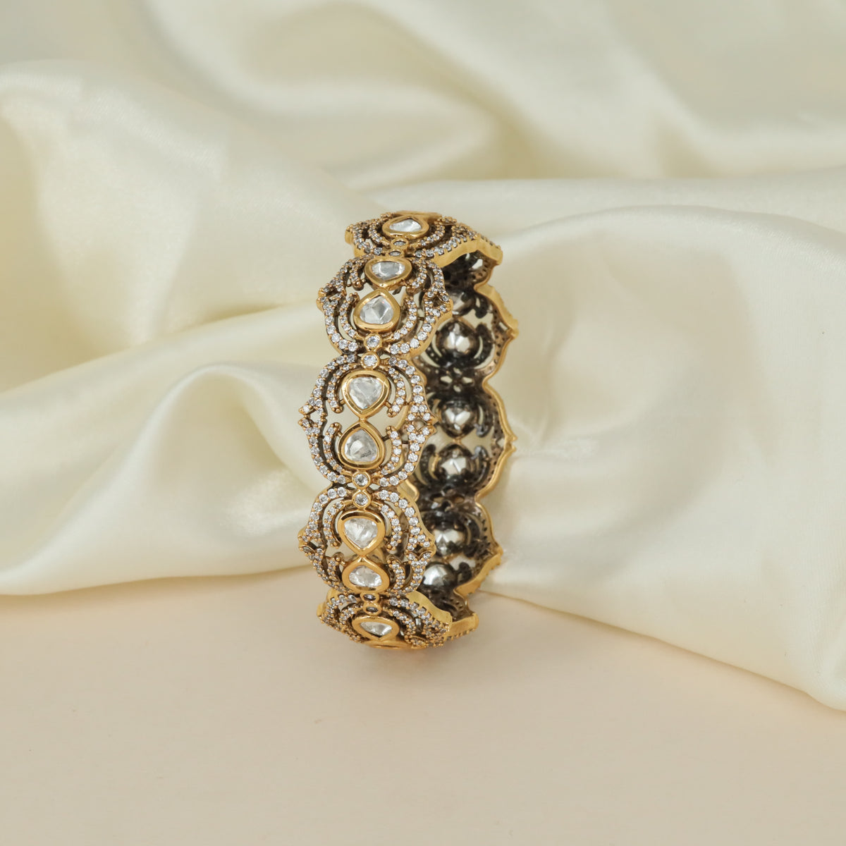 Openwork Pear Kundan Bangles with Layered Circular Detailing