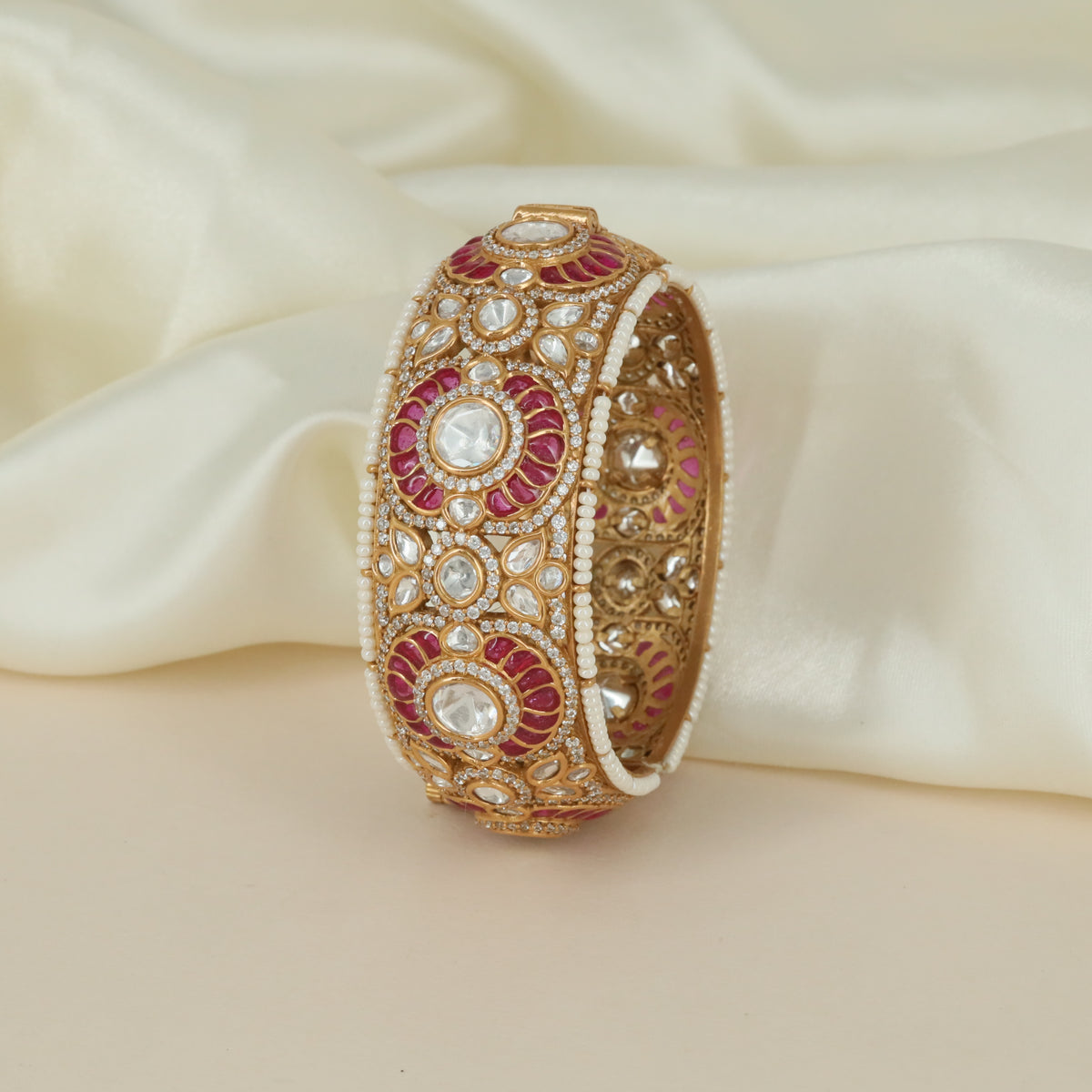 Sunburst Panel Kundan Kada with Oval Centre Borders