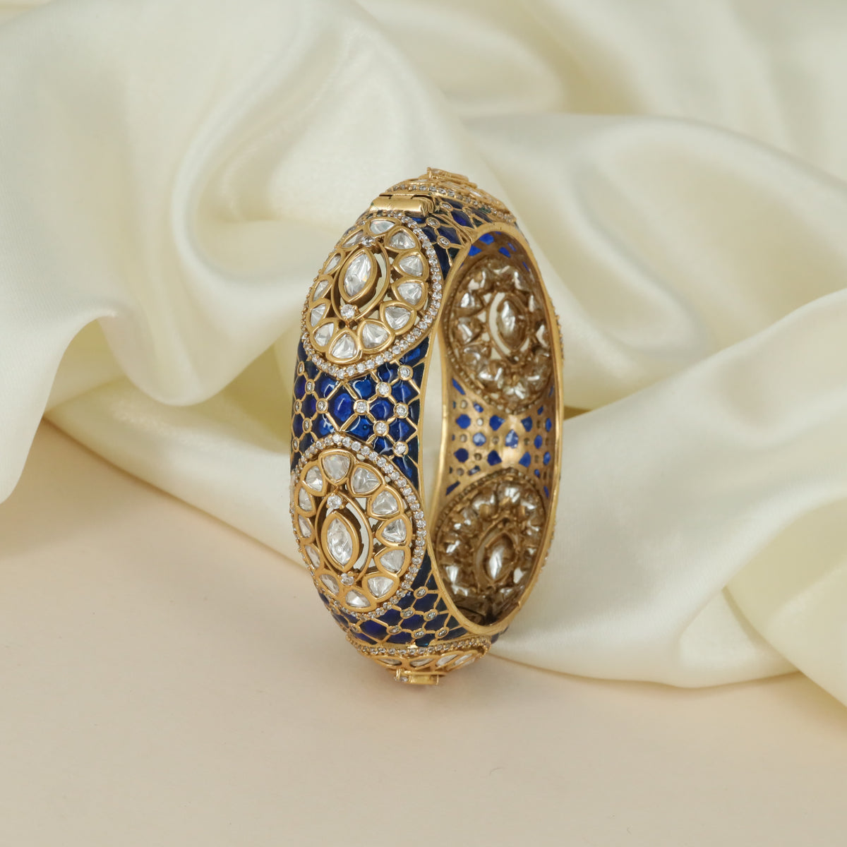 Sunburst Oval Kundan Kada with Floral Grid Detailing