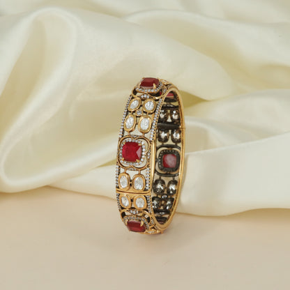 Square Frame Kundan Bangles with Oval Border Detailing