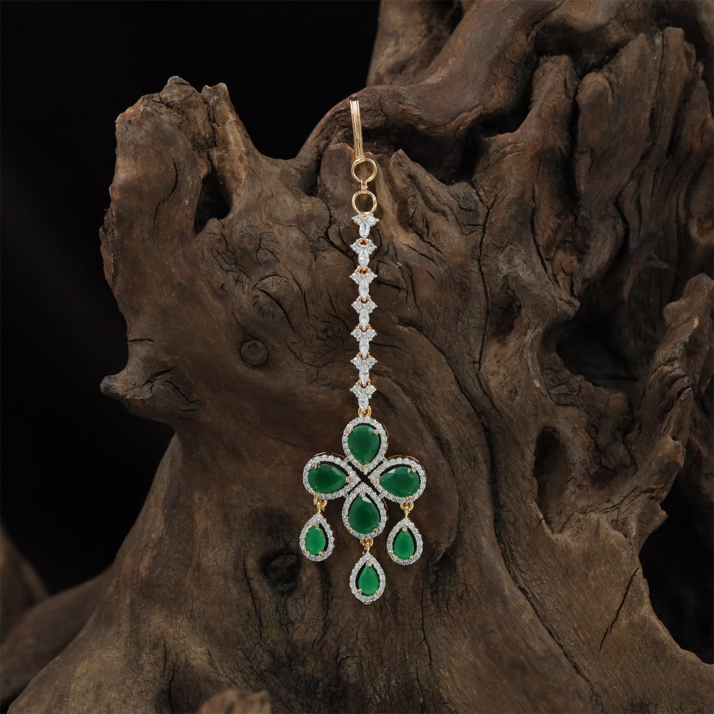 Traditional Floral Connector Gj Tikka with Suspended Layout