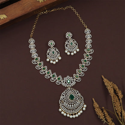 Wedding Gj Necklace with Structured Swirl Layout and Ornamental Drop Work
