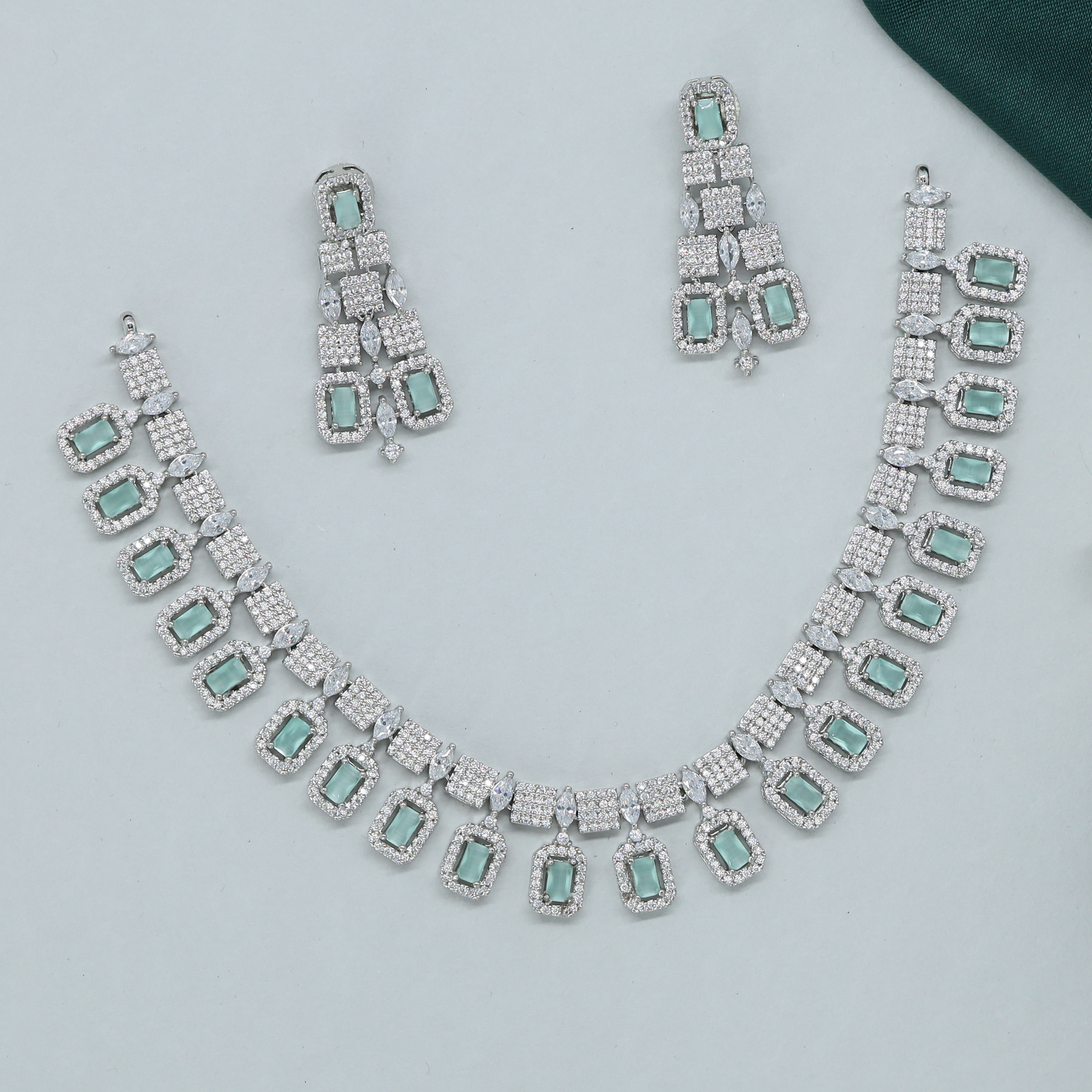 Geometric Link Necklace with Drop Frame Elements and Long Earrings