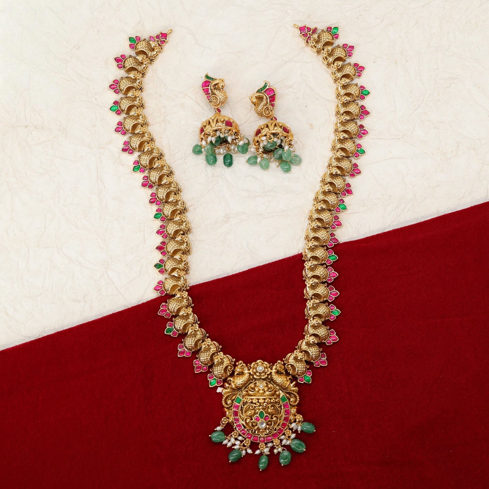 Temple Link Long Haara with Sculpted Units and Hanging Pendant Accent