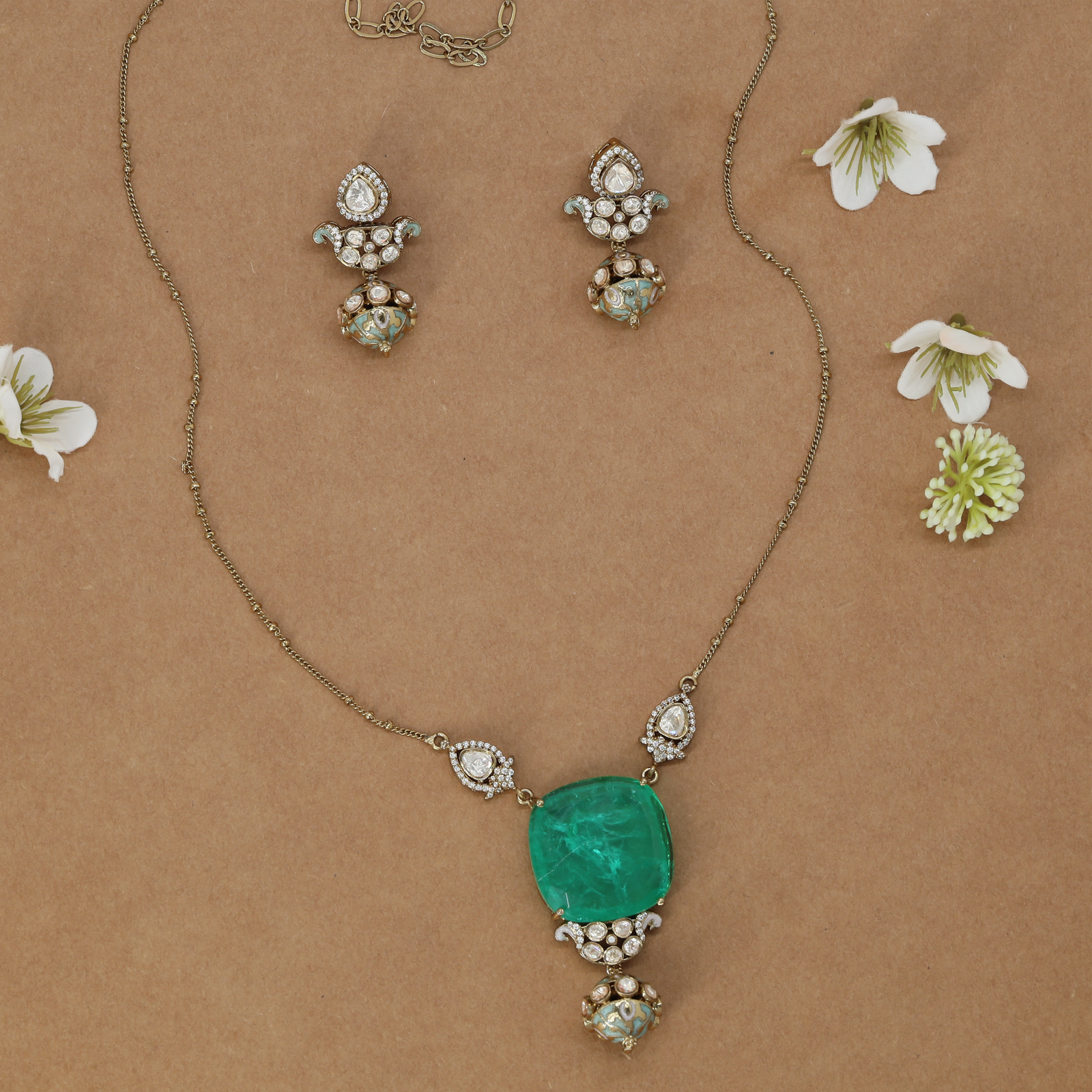 Weightless Kundan Necklace with Structured Pendant and Minimal Chain