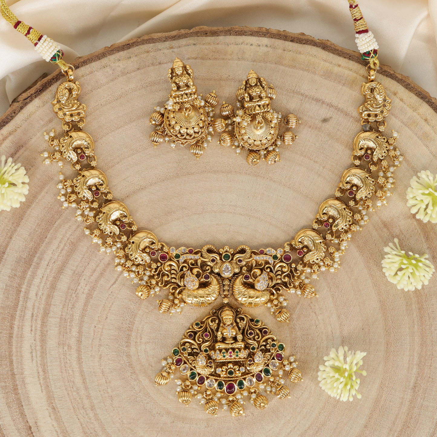 Antique Necklace Y104762