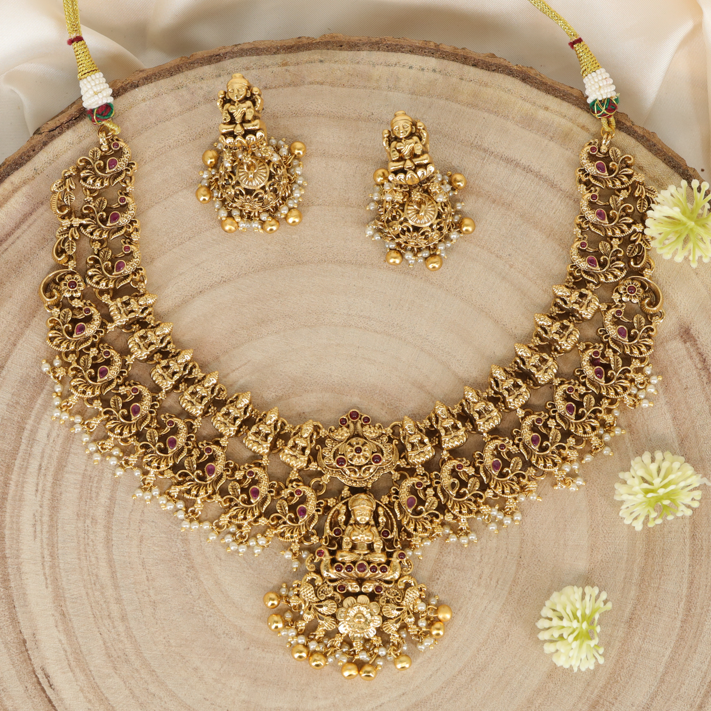 Antique Necklace Y104777