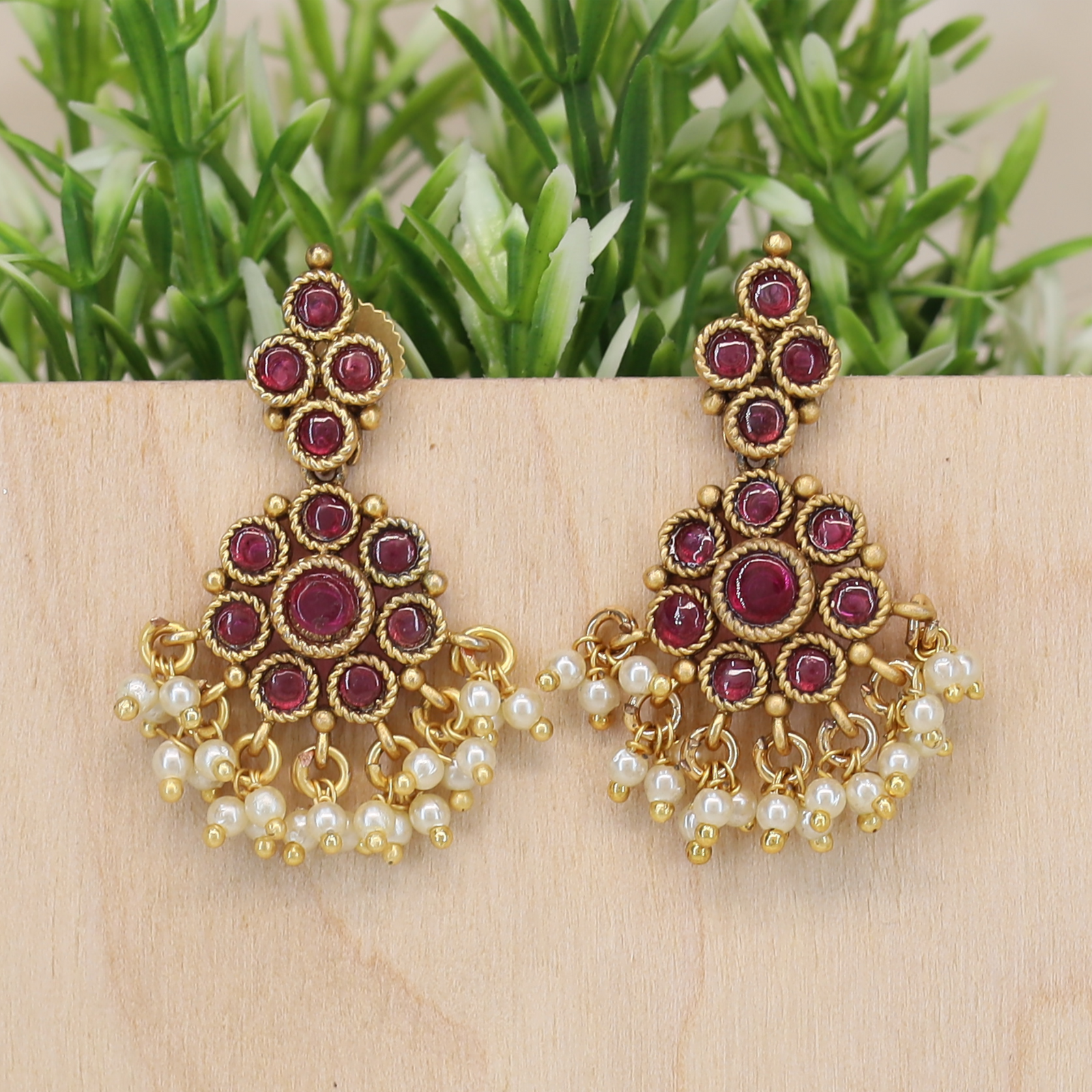 Ratnashraya Cluster Hanging with Pearl Fringe Cascade